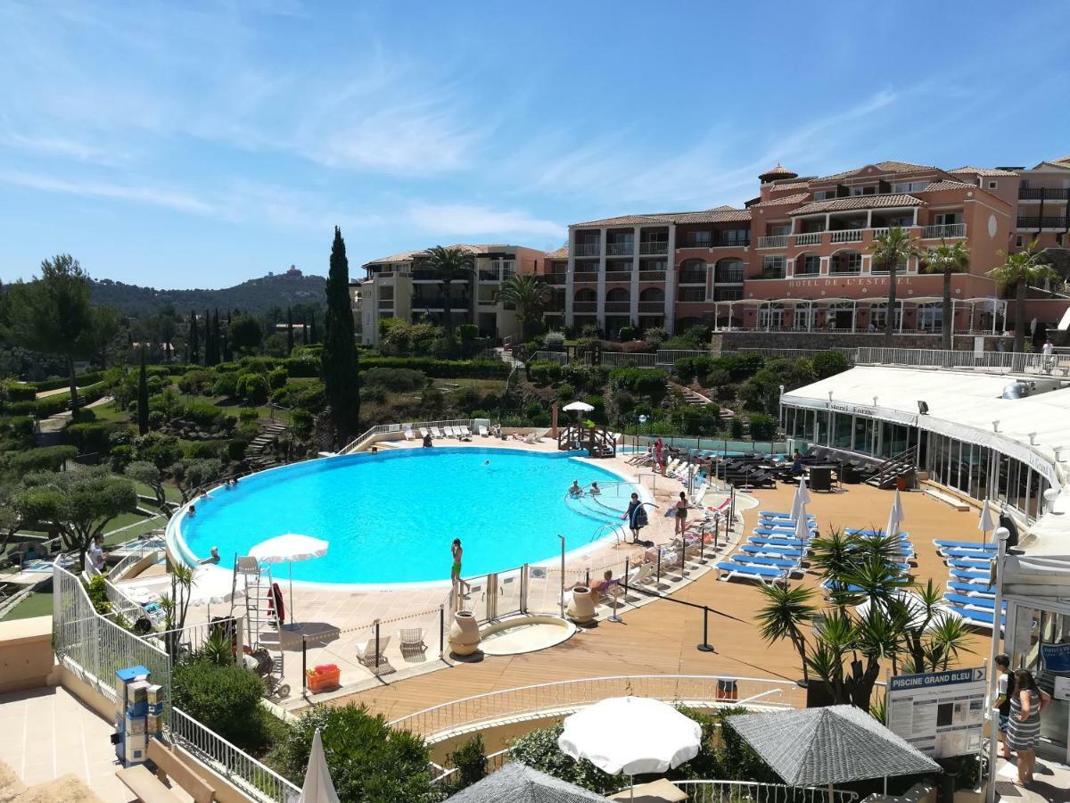 Cap Esterel Appartement Climatise Dans Le Centre Du Village Vacances Drammont 外观 照片