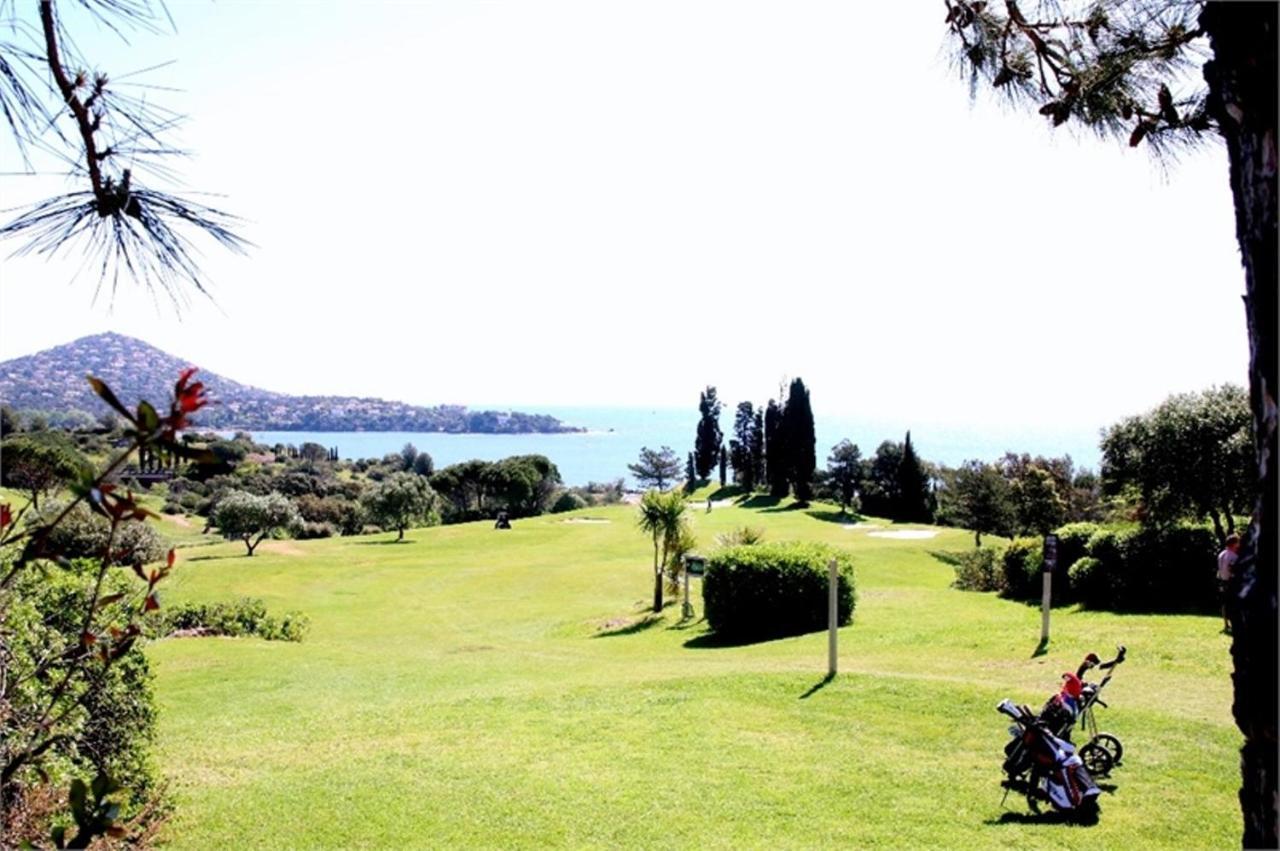 Cap Esterel Appartement Climatise Dans Le Centre Du Village Vacances Drammont 外观 照片