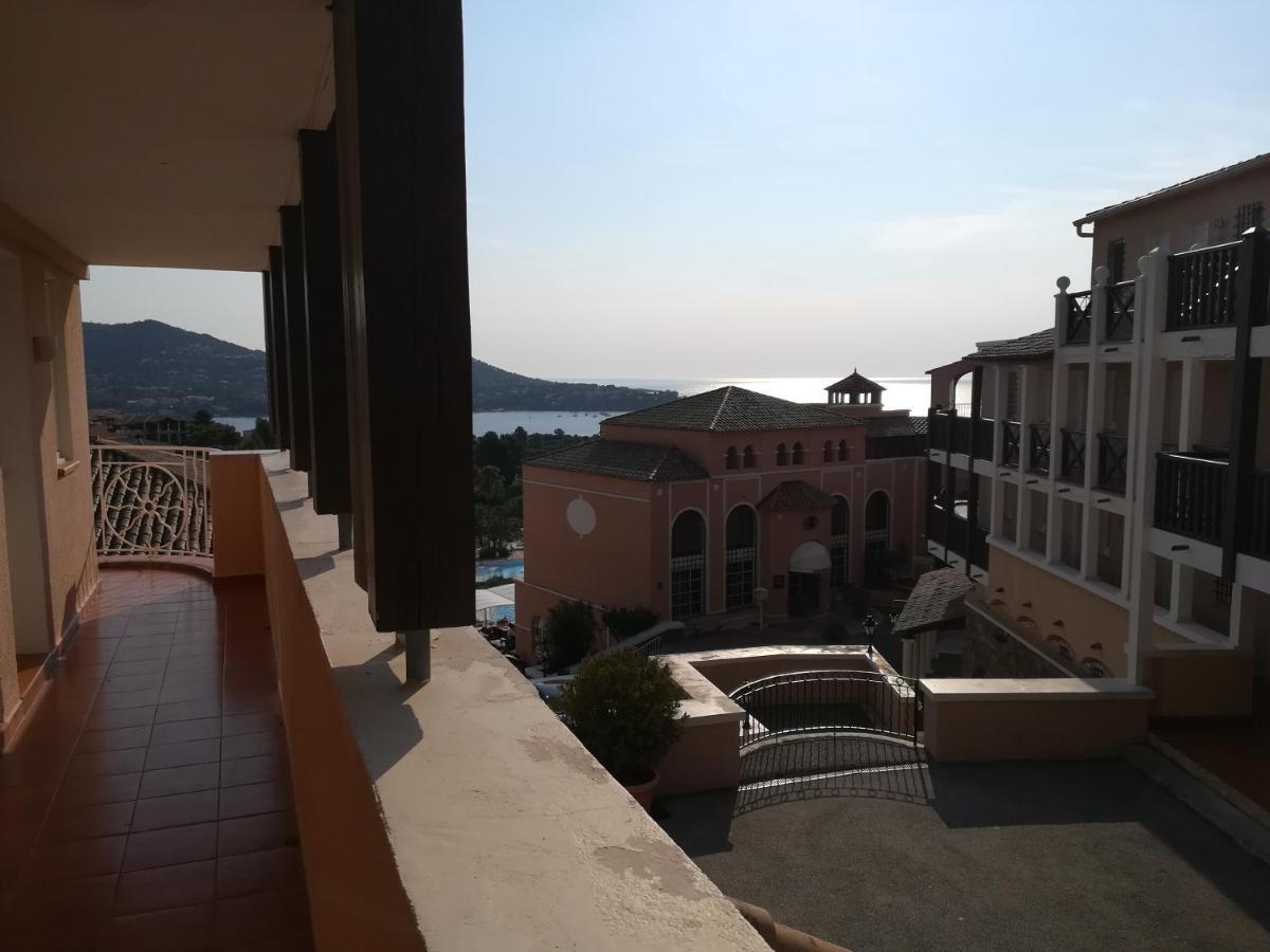 Cap Esterel Appartement Climatise Dans Le Centre Du Village Vacances Drammont 外观 照片